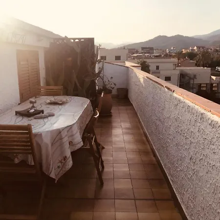 Paradise Holiday Apartment *